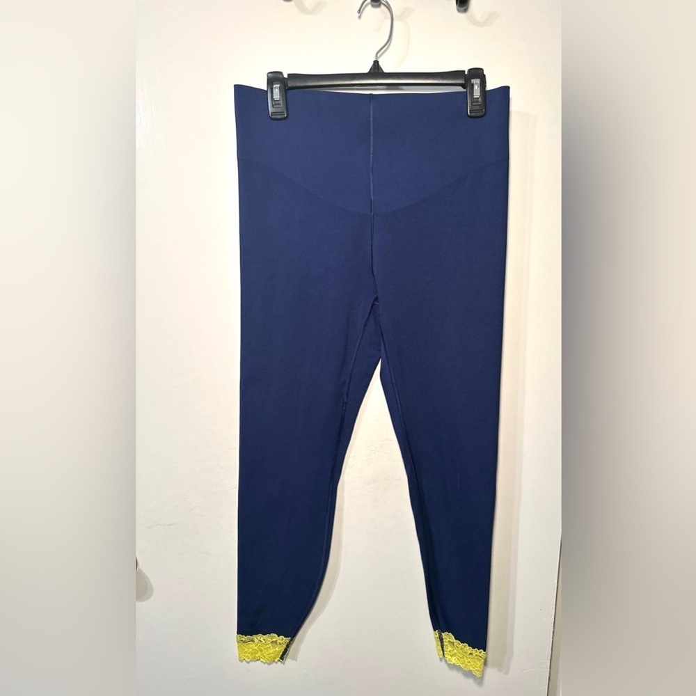 Savage X Fenty Hotline Lace-trimmed High-Waist Leggings - Picture 4 of 10